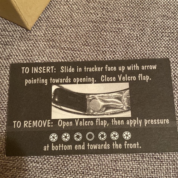 New in Box - Goldtone Cuff bracelet Fitbit tracker - Picture 6 of 6